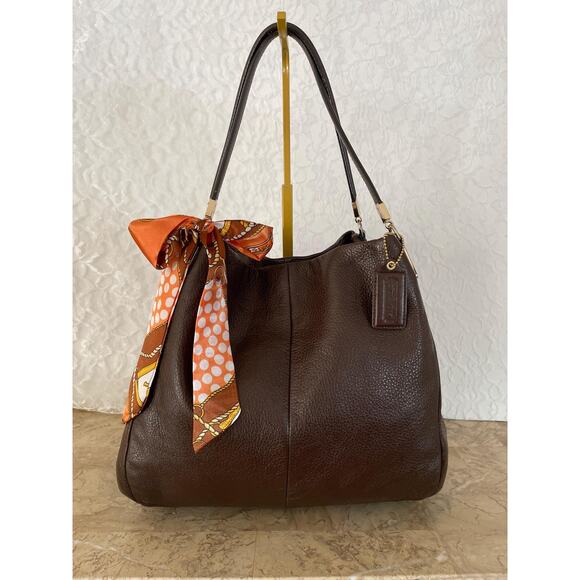 Coach Phoebe dark brown leather hobo shoulder bag F35723 - Picture 1 of 9